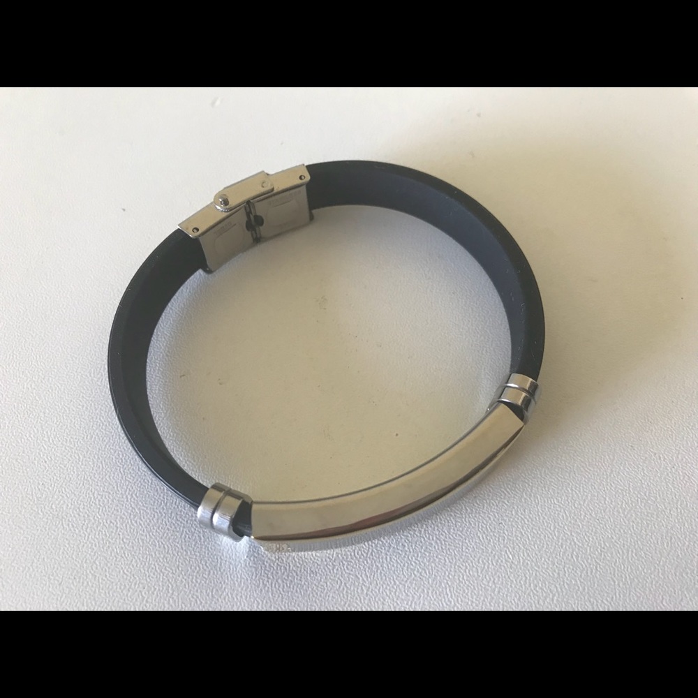 Men’s black rubber bracelet - Picture 2 of 6